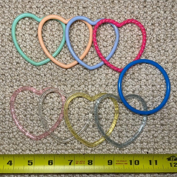 Vintage plastic bracelets - Picture 2 of 3